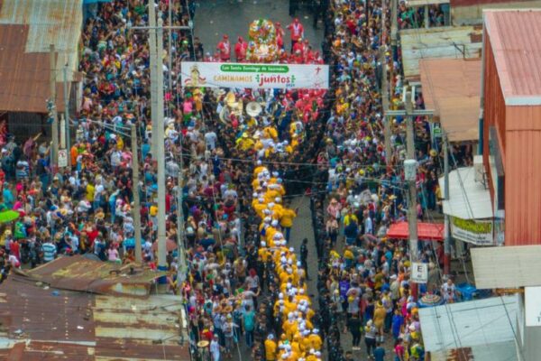 Santo Domingo llega a gancho de camino