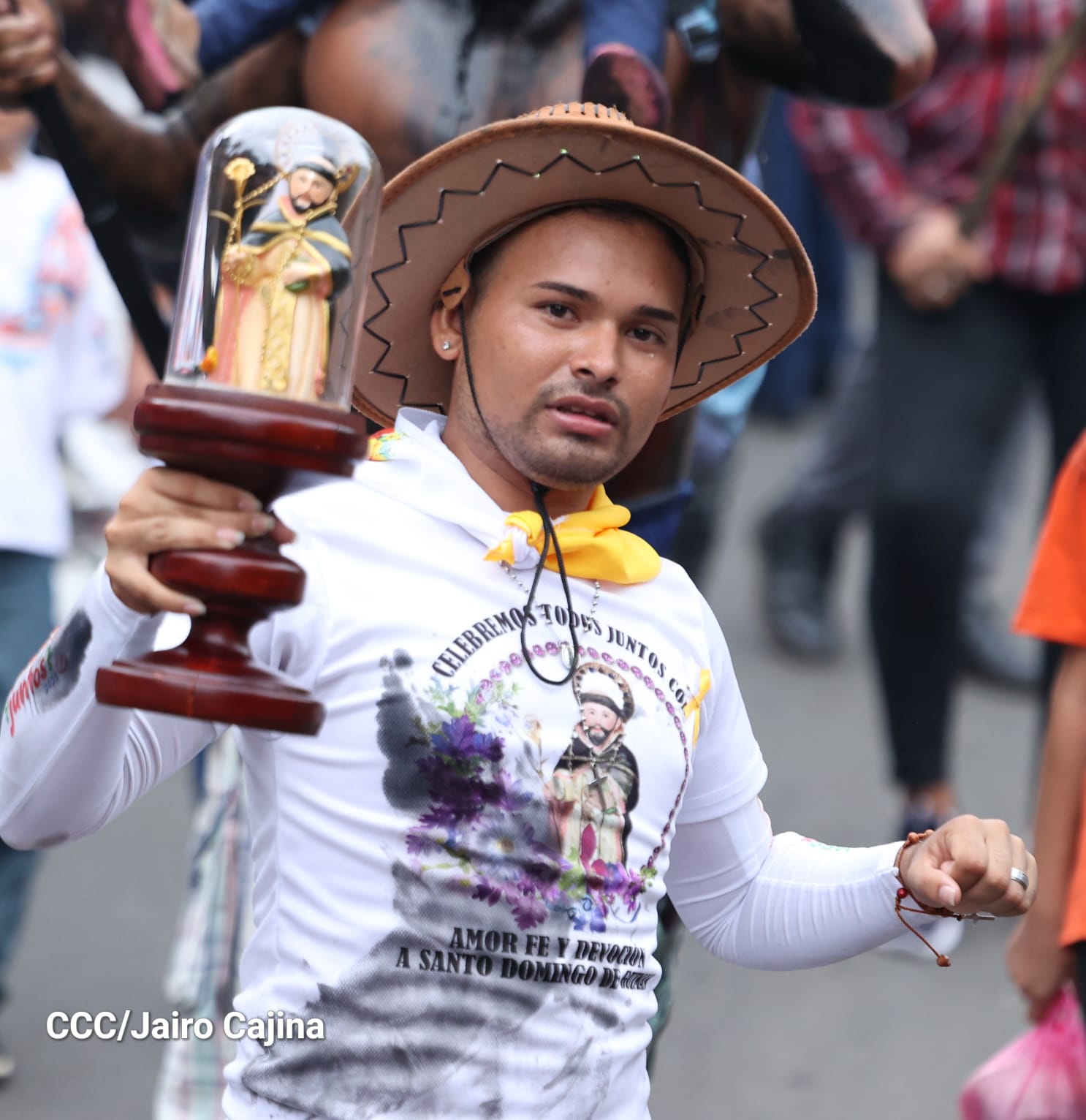 Pueblos originarios y tradiciones por Santo Domingo