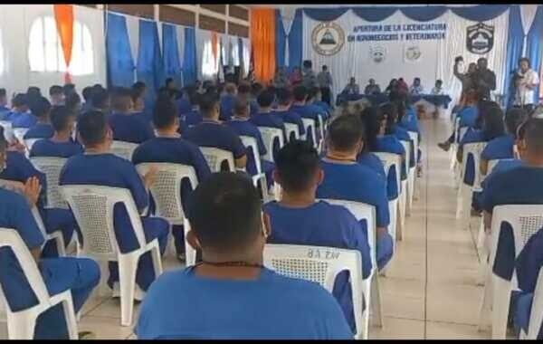 Privados de Libertad Inician Estudios Superiores en el Aniversario de la Cruzada Nacional de Alfabetización