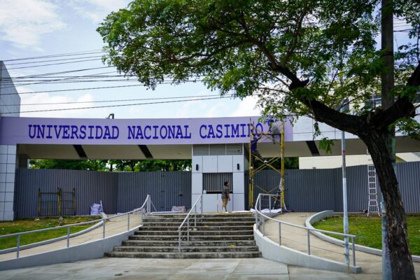 UNIVERSIDAD NACIONAL CASIMIRO SOTELO COMUNICADO OFICIAL No. 01-2023 CONTINUIDAD DE LOS PROCESOS DE APRENDIZAJE