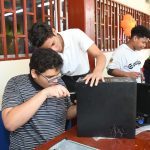 Estudiantes de educación técnica celebran con alegría el 69 aniversario del Centro Tecnológico Bidkart Muñoz en Granada