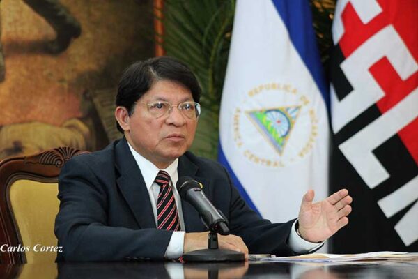 Compañero Denis Moncada participó en reuniones y encuentros con cancilleres