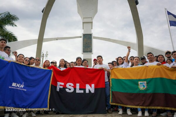 Juventud de Nicaragua reafirma compromiso con el legado del Héroe Nacional, Rigoberto López Pérez