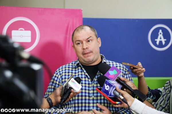 El Huipil, un Tesoro Cultural Nacional, Celebra su Día con un Conversatorio en Managua