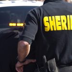 Anciano en EE.UU. mata a puñaladas a un niño de 6 años por ser musulmán