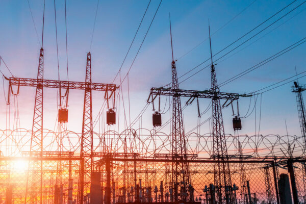 Colombia restringe la venta de energía a Ecuador ante la sequía provocada por El Niño