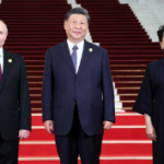 Putin se reúne con el líder chino Xi Jinping y su esposa Peng Liyuan en Pekín