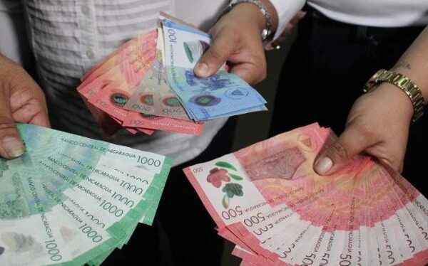 Servidores públicos de Nicaragua recibirán aumento salarial a partir del mes de noviembre