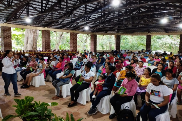 «La Tierra tiene nombre de Mujer»