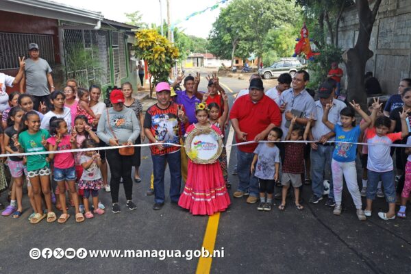 Pobladores del barrio Laureano Mairena inauguran Calles para el Pueblo