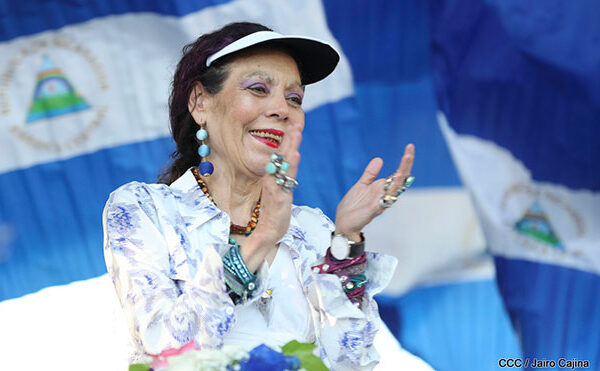 Compañera Rosario Murillo en Multinoticias (01-11-23)