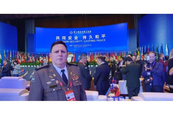 General Julio César Avilés en el Décimo Foro Xiangshan de Beijing 2023