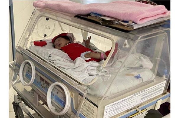 LLEGANDO AL PESEBRE: ¿POR QUÉ LAS MUJERES EN NICARAGUA TIENEN MÁS PROBABILIDADES DE SOBREVIVIR AL PARTO QUE LAS MUJERES EN ESTADOS UNIDOS?