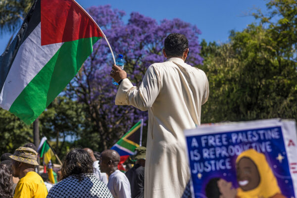 Sudáfrica retirará a todos sus diplomáticos de Israel en medio del conflicto palestino-israelí