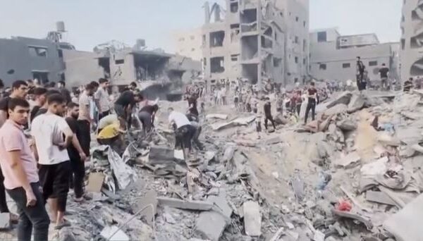 Israel vuelve a atacar el campo de refugiados de Jabalia, en Gaza, un día después del bombardeo que dejó decenas de muertos