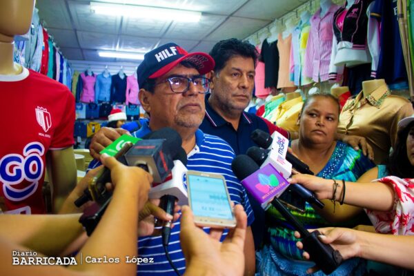 Los aires de diciembre llegan al Mercado Roberto Huembes