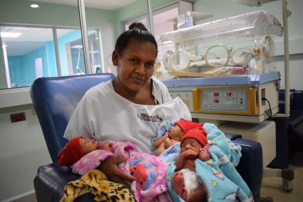 Triple Bendición en el Hospital Bertha Calderón: Nacen Trillizos en Perfecto Estado de Salud