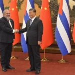 Presidente de China recibe en Beijing al primer ministro de Cuba