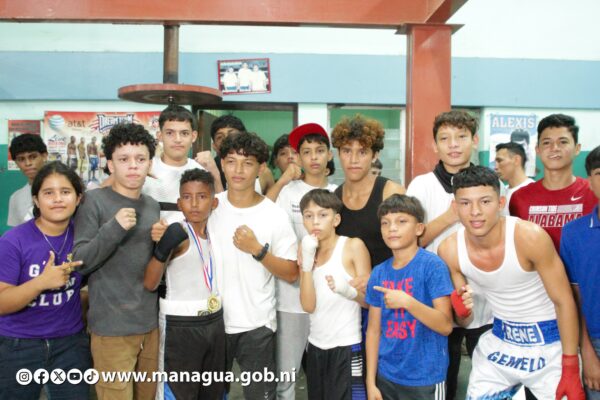 Emocionante Velada Boxística Infantil en el Gimnasio Róger Deshon