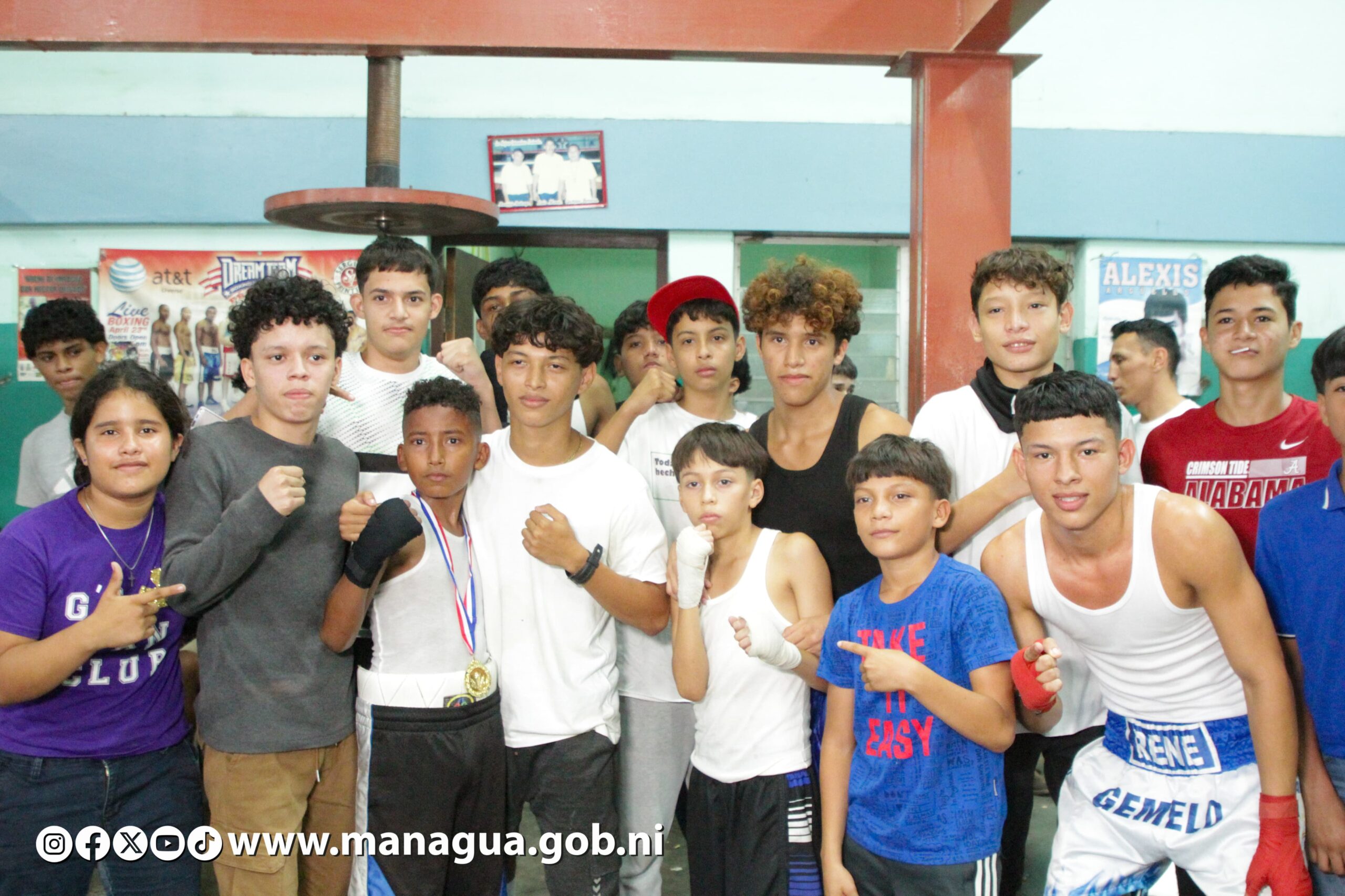 Emocionante Velada Boxística Infantil en el Gimnasio Róger Deshon