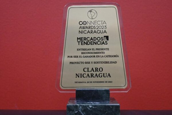 Claro Nicaragua Recibe Prestigioso Premio en Connecta Awards 2023 por su Compromiso con la RSE y Sostenibilidad