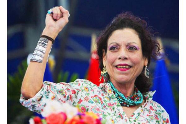 Compañera Rosario Murillo en Multinoticias (22-11-23)