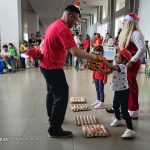 Niños y niñas del área de pediatría del Hospital Fernando Vélez Paíz celebran la Navidad
