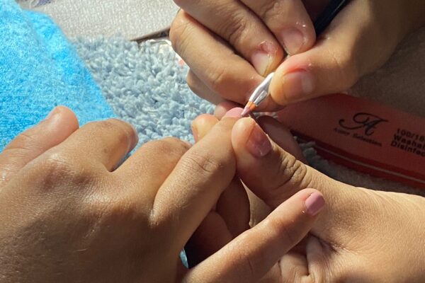 Joven Emprende con Éxito en el Ramo de la Belleza en El Rosario, Carazo