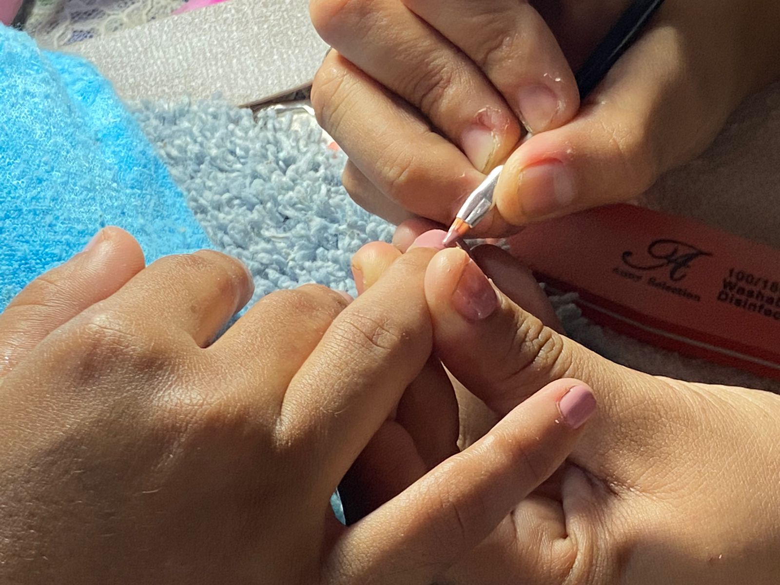 Joven Emprende con Éxito en el Ramo de la Belleza en El Rosario, Carazo