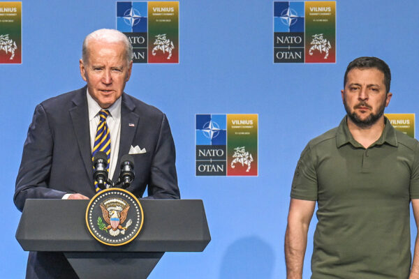 Reportan que EE.UU. y Alemania abogan por aplazar la invitación de Ucrania a la OTAN