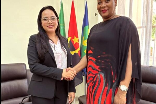 NOS REUNIMOS EN ANGOLA CON MINISTERIO DE RELACIONES EXTERIORES