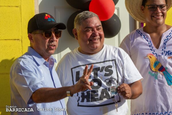 100 Familias Nicaragüenses Reciben las Llaves de su Hogar en Urbanización Caminos del Río