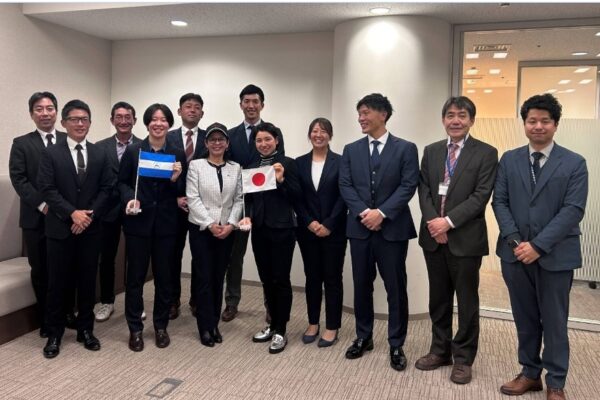 Embajadora Sandy Dávila: Promoviendo el béisbol y la amistad entre Nicaragua y Japón