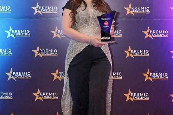 Claro Nicaragua Recibe el «Premio a la Excelencia» por su Liderazgo y Compromiso Social