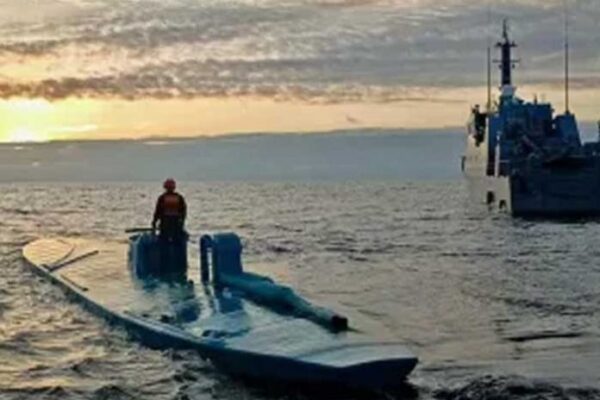 Incautan narcosubmarino en Colombia con más de 4 toneladas de cocaína