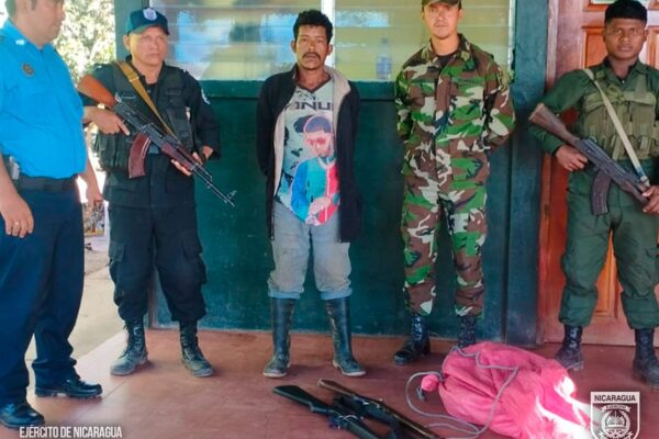 Ejército de Nicaragua Fortalece Vínculos con Caficultores en Reunión Estratégica