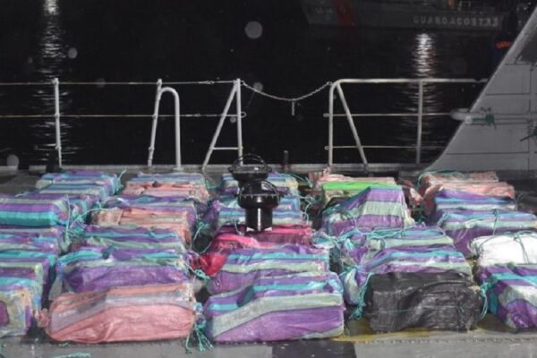 Ecuador incauta alrededor de 1,5 toneladas de clorhidrato de cocaína con destino a México