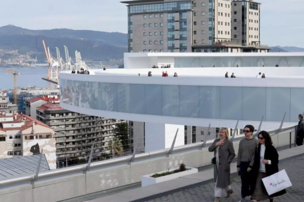 Tercer suicidio en unas instalaciones inauguradas hace seis días en una ciudad española