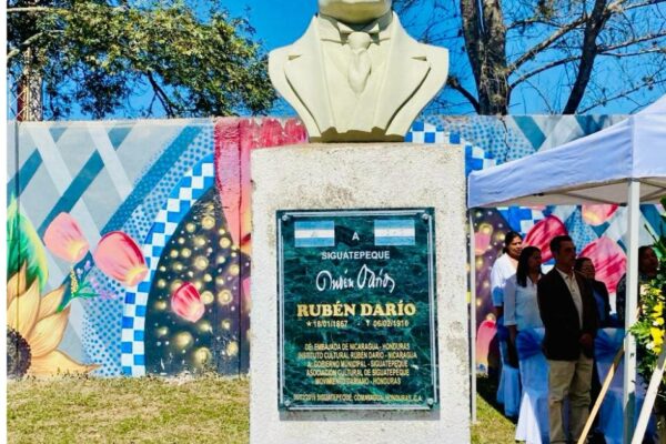 Conmemoran a Darío en Honduras