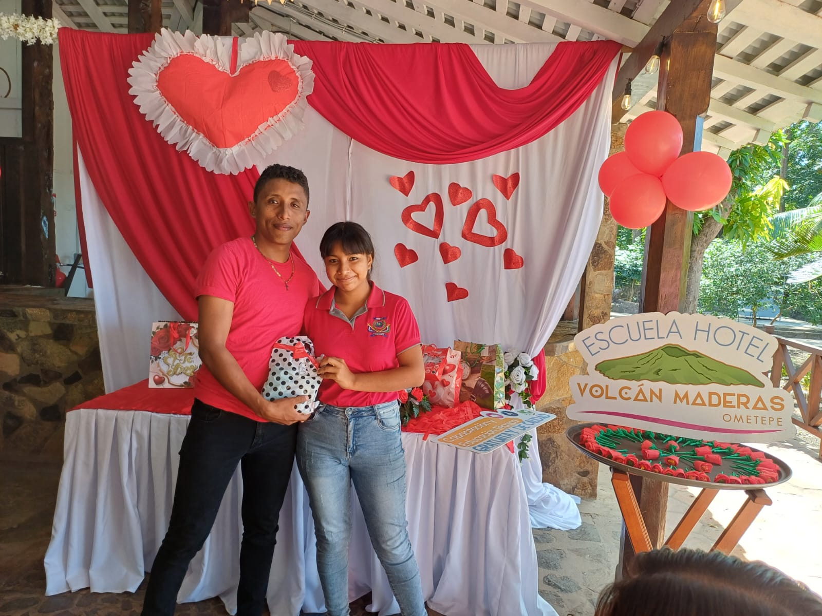 ¡En Amor y Paz! Escuela Hotel Volcán Maderas celebra el Día de la Amistad