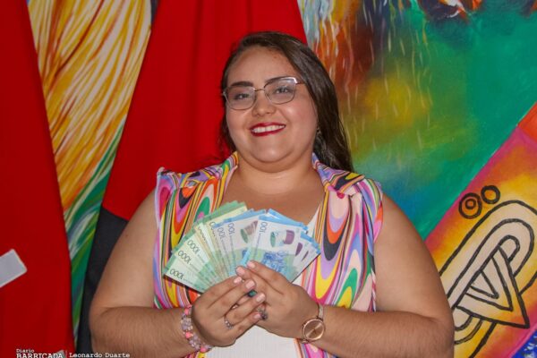 Servidores públicos de educación reciben anticipadamente su salario de marzo