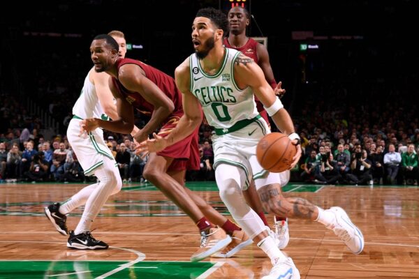Cavaliers buscan frenar a Celtics en NBA