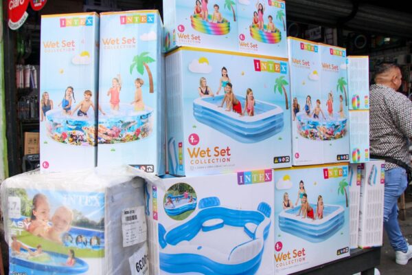 Mercado Oriental preparado para la temporada de verano 2024