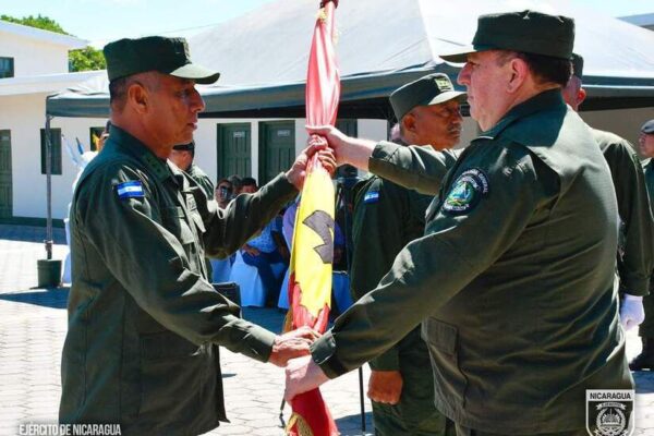 Realizan traspaso de mando del 4 Comando Militar Regional