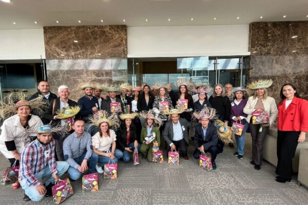 Exitosa presentación de “Nicaragua, Fascinante e Irresistible” en Colombia