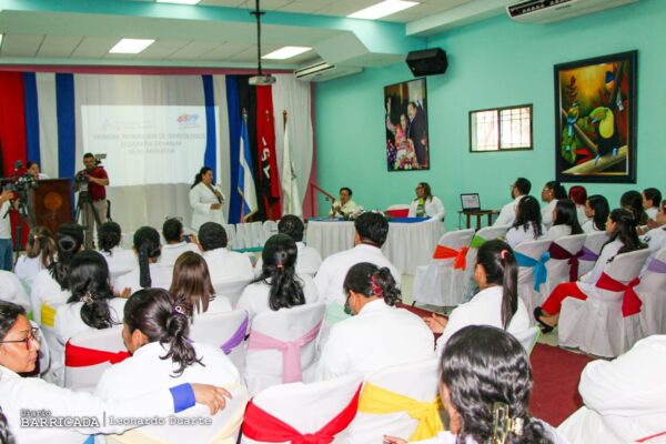 Nicaragua cuenta con nuevos ginecólogos capacitados en ecografía de mama