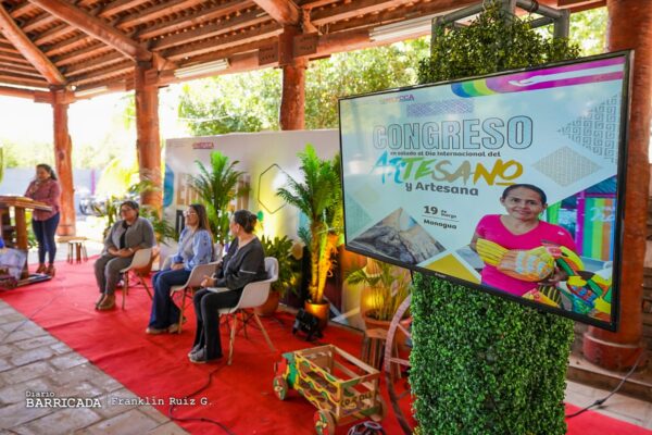 Nicaragua realiza congreso por Día Internacional del Artesano