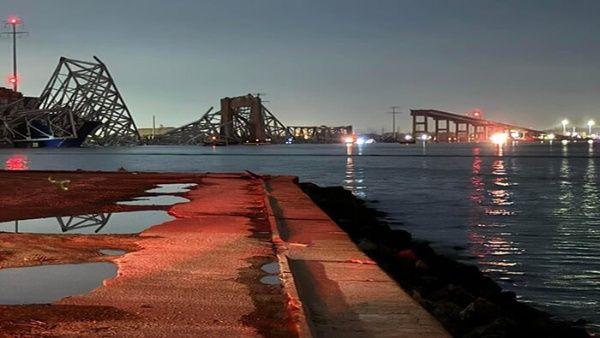 Caída de un puente deja al menos siete desaparecidos en EE.UU.