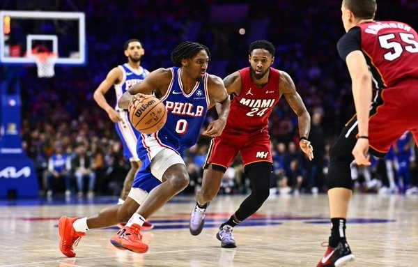 Choque Heat-Sixers engalana noche de NBA