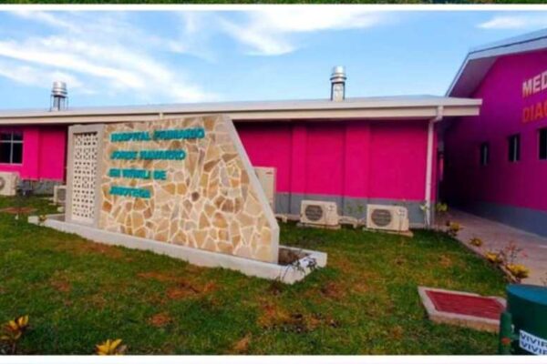 Inauguración del Hospital Jorge Navarro el 4 de Mayo